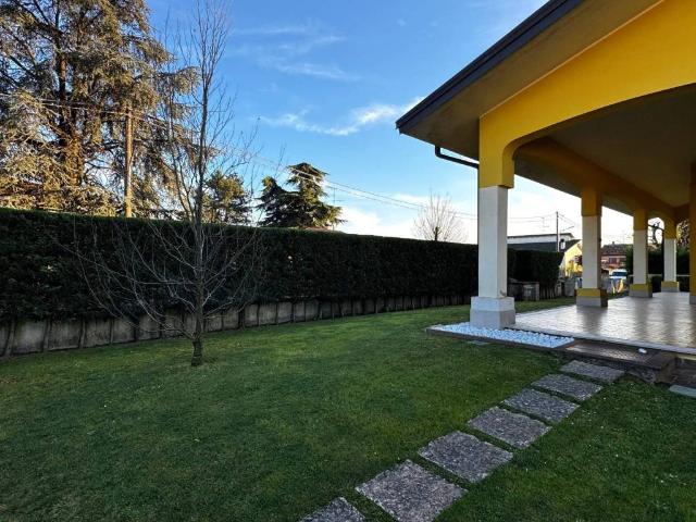 Villa in vendita a Goito MN