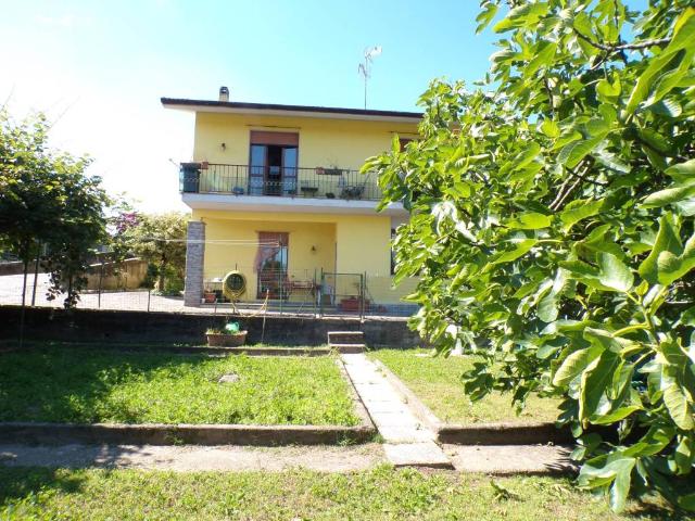Villa in vendita a Golasecca VA