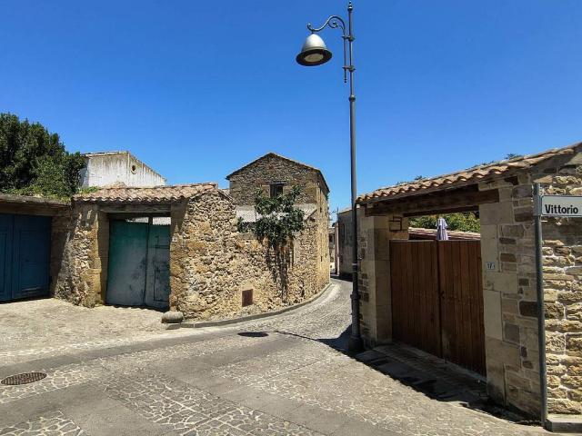 Villa in vendita a Gonnoscodina OR