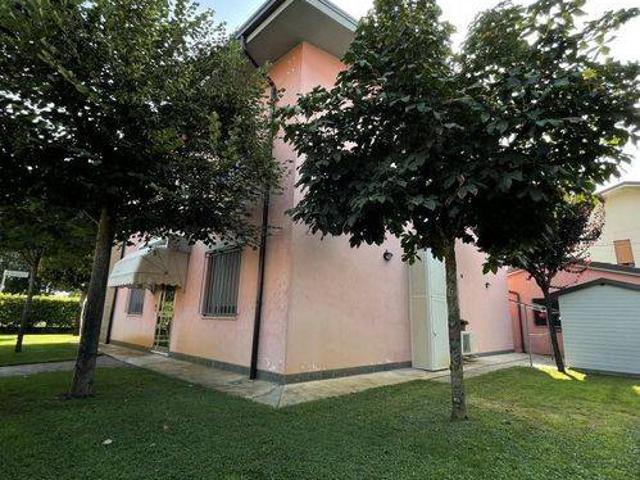 Villa in vendita a Gonzaga MN
