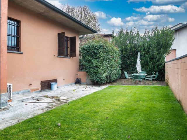 Villa in vendita a Gorgonzola MI