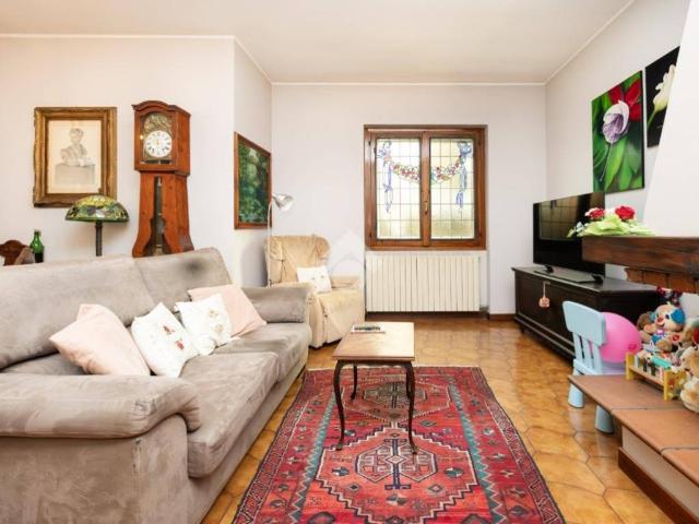 Villa in vendita a Gorgonzola MI