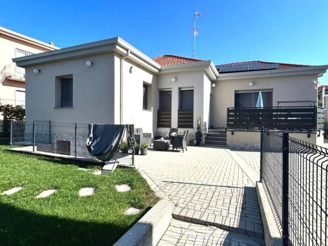 Villa in vendita a Gorla Minore VA