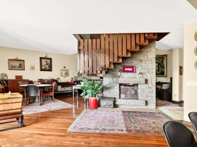 Villa in vendita a Gorla Minore VA