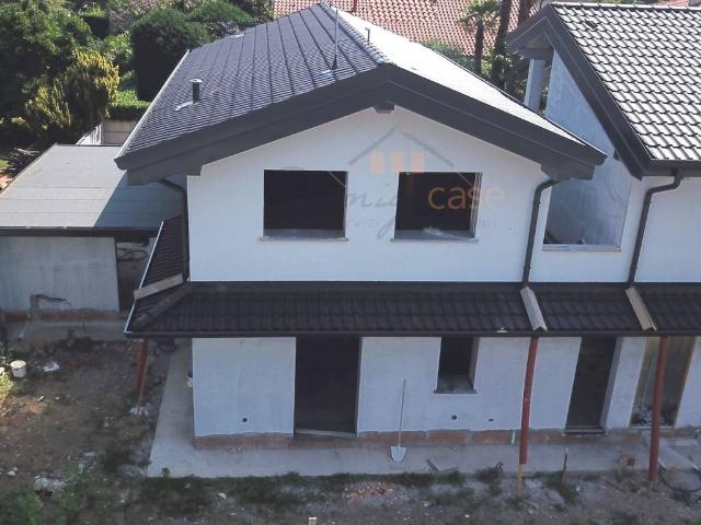 Villa in vendita a Gorla Minore VA