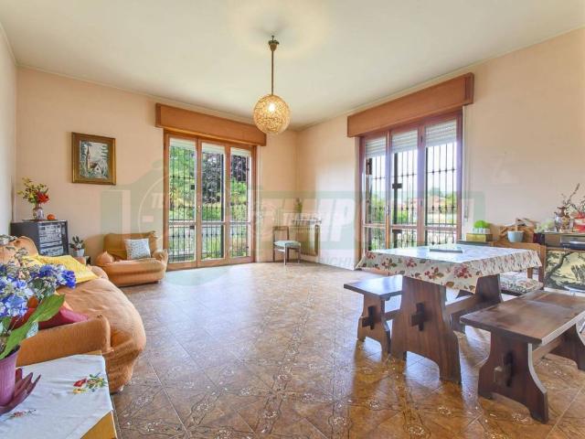 Villa in vendita a Gorla Minore VA