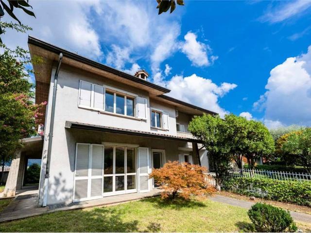 Villa in vendita a Gorle BG