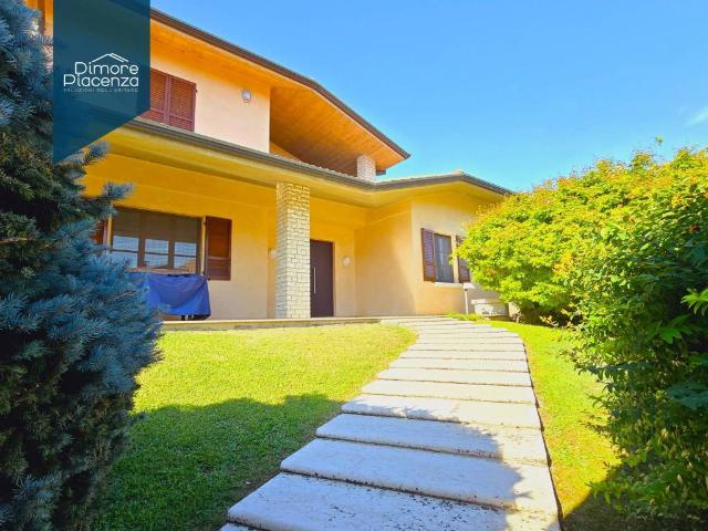 Villa in vendita a Gossolengo PC