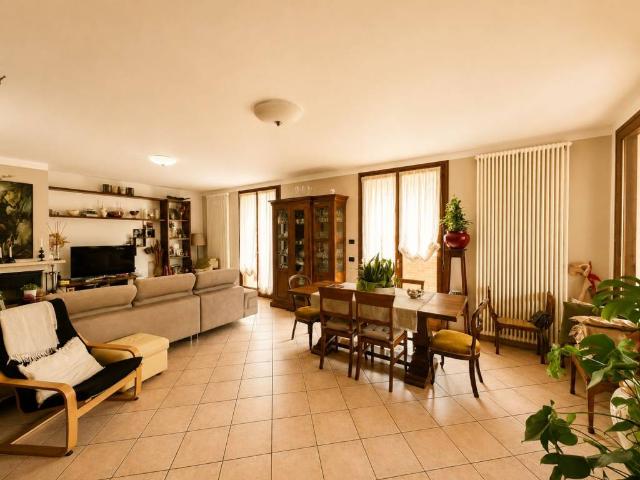 Villa in vendita a Gattatico RE