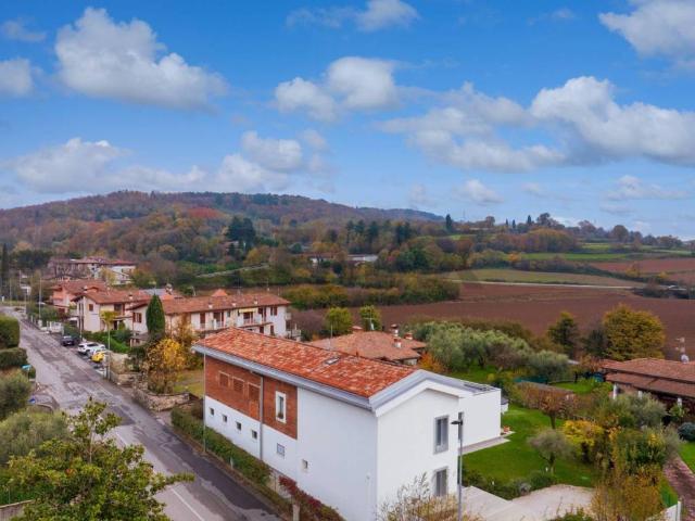 Villa in vendita a Gavardo BS