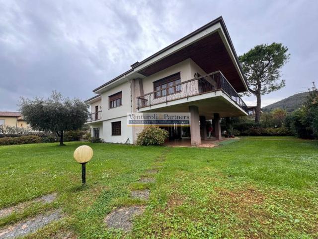 Villa in vendita a Gavardo BS