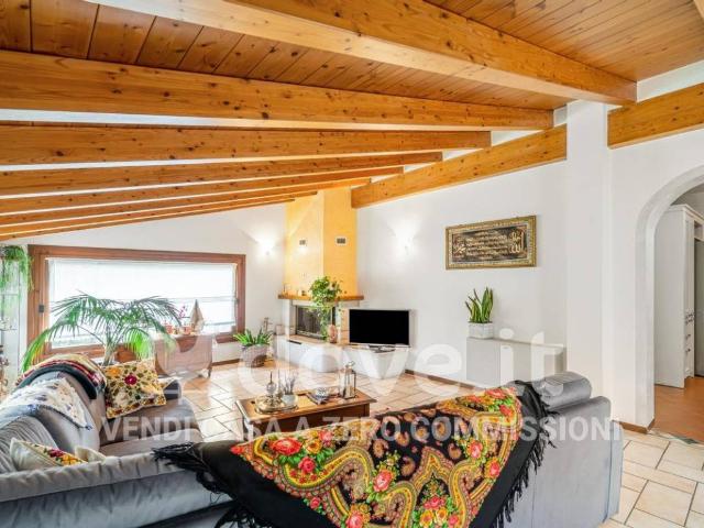 Villa in vendita a Gavardo BS