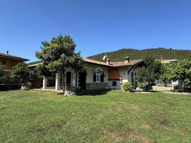 Villa in vendita a Gavardo BS