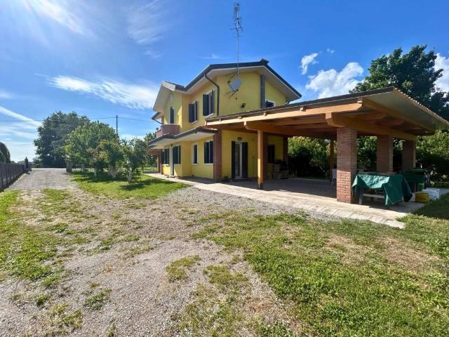 Villa in vendita a Gavello RO