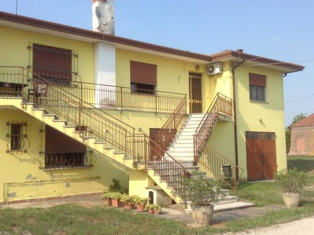 Villa in vendita a Gavello RO