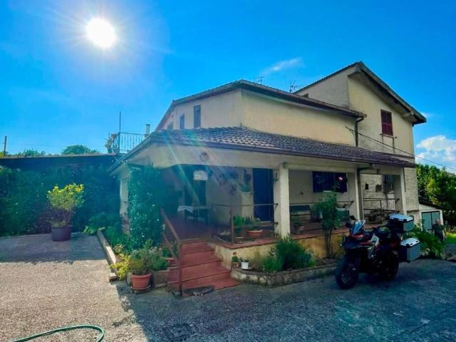 Villa in vendita a Gavignano RM