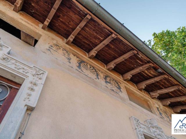 Villa in vendita a Gavirate VA