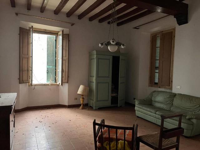 Villa in vendita a Gazzola