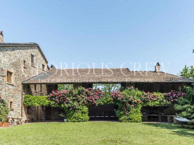 Villa in vendita a Gazzola