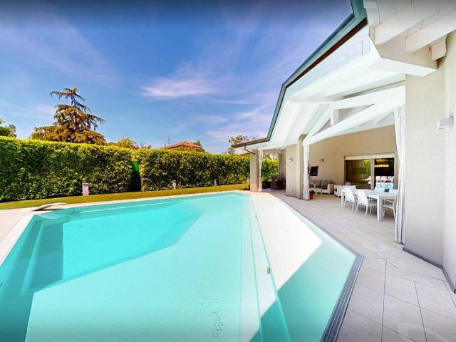 Villa in vendita a Gazzola PC