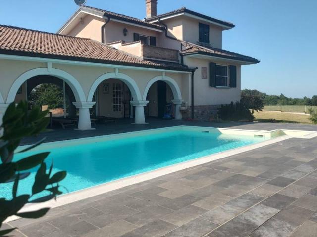 Villa in vendita a Agazzano PC