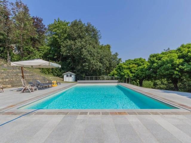 Villa in vendita a Gazzola PC