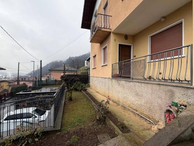 Villa in vendita a Gazzaniga BG