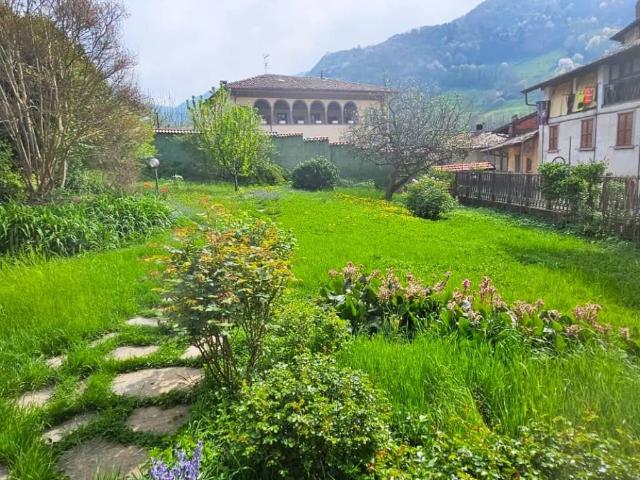 Villa in vendita a Gazzaniga BG