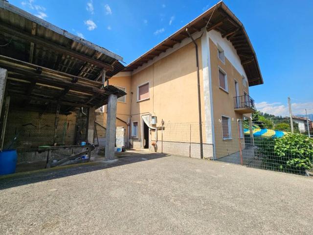 Villa in vendita a Gazzaniga BG