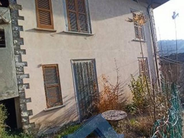 Villa in vendita a Gazzaniga BG