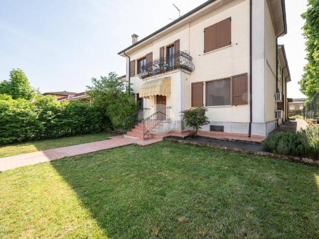 Villa in vendita a Gazzuolo MN