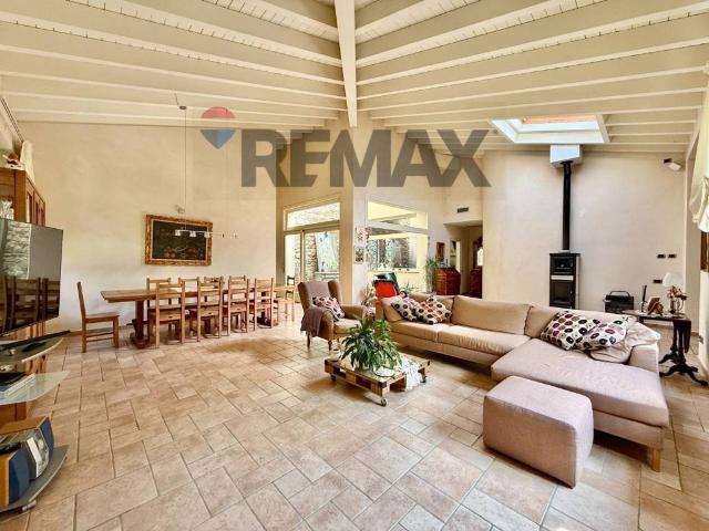 Villa in vendita a Gadesco Pieve Delmona CR