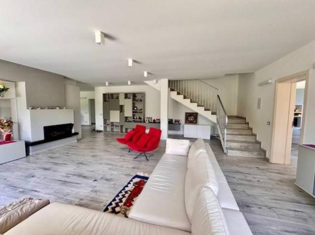 Villa in vendita a Gaggio Montano BO