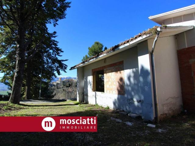 Villa in vendita a Gagliole MC