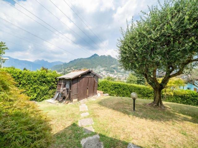 Villa in vendita a Galbiate LC