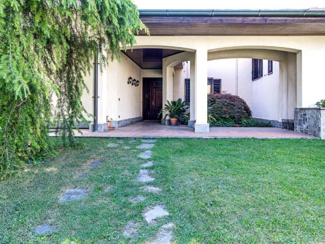 Villa in vendita a Gallarate VA