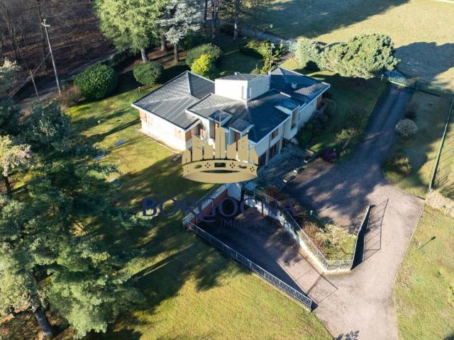 Villa in vendita a Gallarate VA