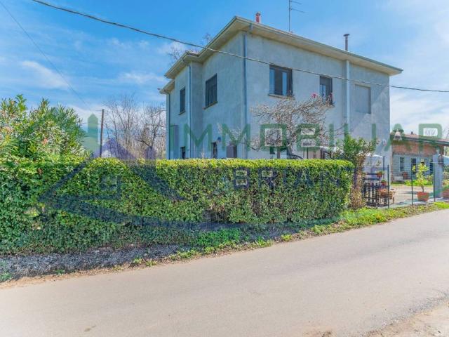 Villa in vendita a Gallarate VA