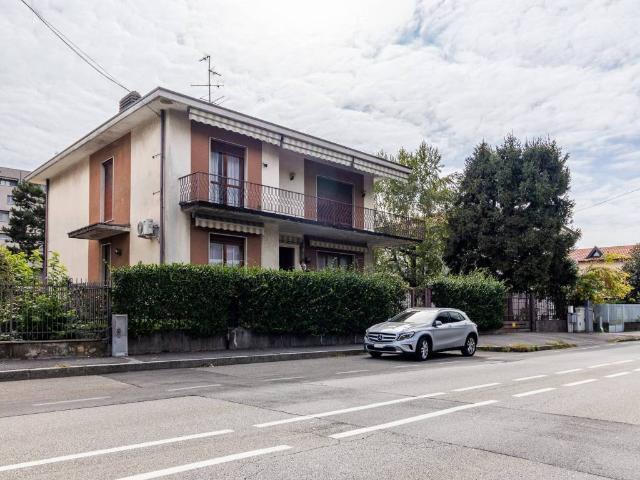 Villa in vendita a Gallarate VA