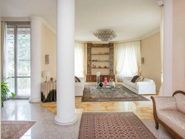 Villa in vendita a Gallarate VA