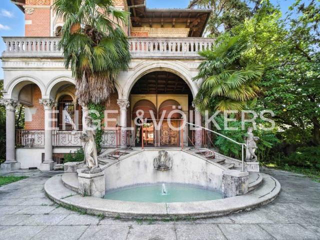 Villa in vendita a Gallarate VA