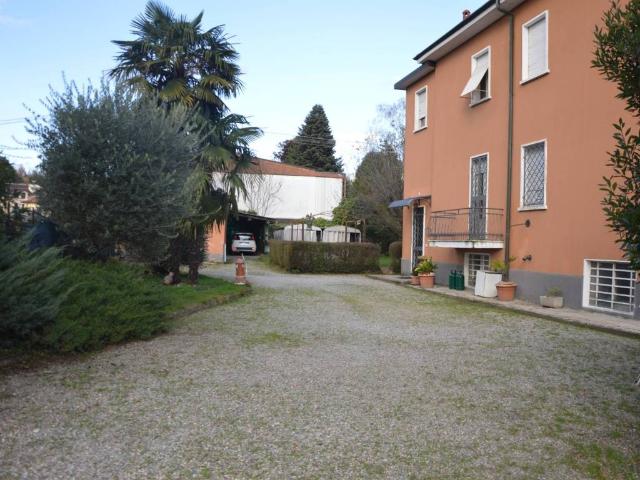 Villa in vendita a Gallarate VA