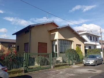 Villa in vendita a Gallarate VA