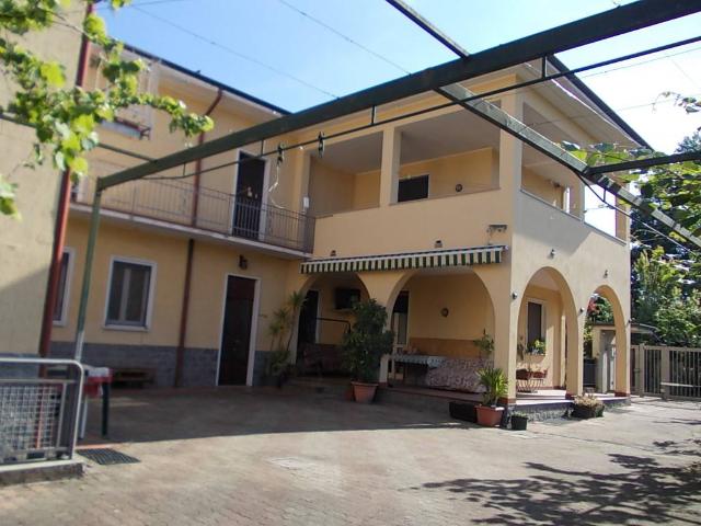 Villa in vendita a Gallarate VA