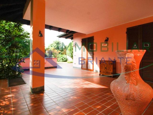 Villa in vendita a Gallarate VA