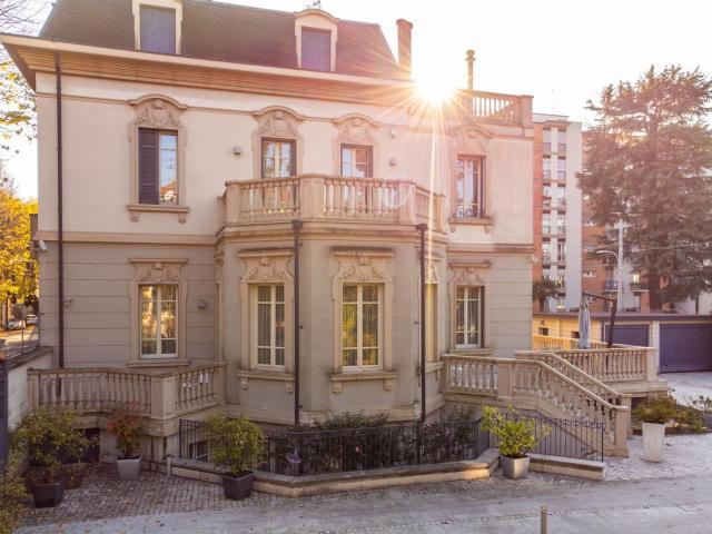 Villa in vendita a Gallarate 1070m² Gallarate