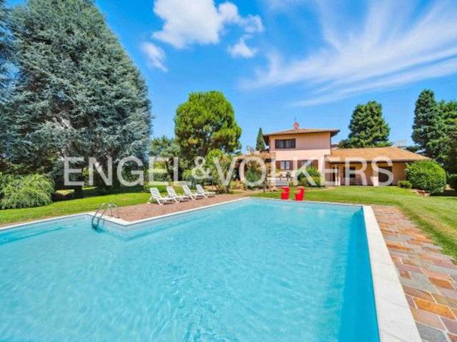 Villa in vendita a Gallarate