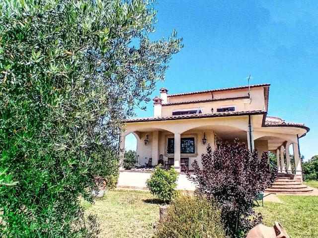 Villa in vendita a Gallese VT