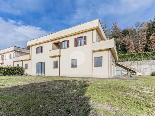 Villa in vendita a Gallese VT