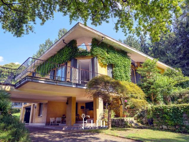 Villa in vendita a Galliate Lombardo VA